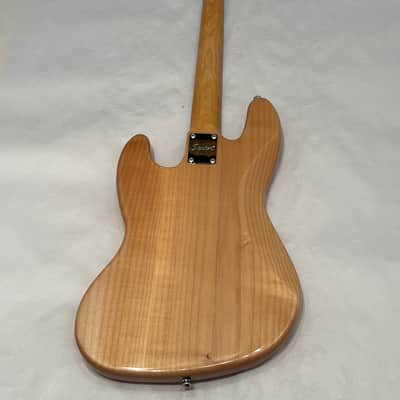 Squier Classic Vibe '70s Jazz Bass 4 String Electric Bass Guitar 2025 Natural image 10