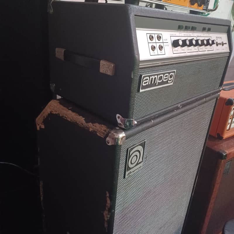 Ampeg SVT-810E Classic Series 800-Watt 8x10" Bass Speaker Cabinet