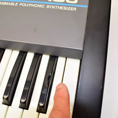 Roland Juno-106 61-Key Programmable Polyphonic Synthesizer Keyboard image 8