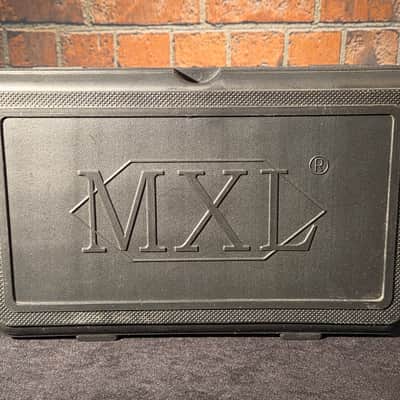 MXL 550/551R Ensemble Condenser Mic Recording Kit w/ Carrying Case & Mic Clips image 10