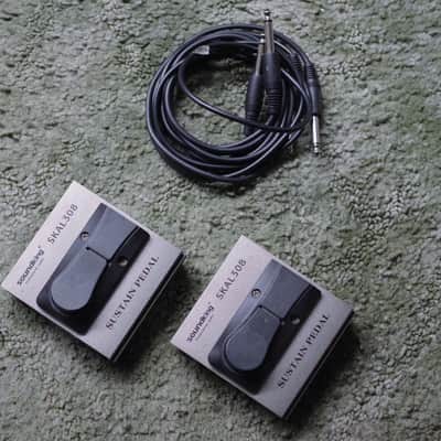 Used Soundking SKAL308 sustain pedal with cables - lot of 2 image 1