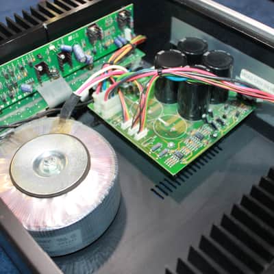 Anthem MCA 2 Stereo Power Amplifier image 3