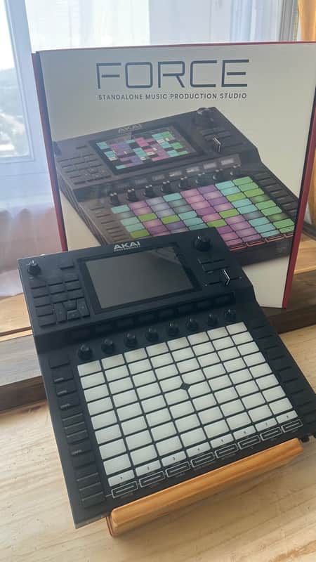 Akai Force Standalone Music Production / DJ Performance System 2019 - Black image 1
