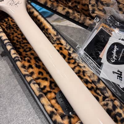 Epiphone Billie Joe Armstrong Signature Les Paul Junior Classic White image 9