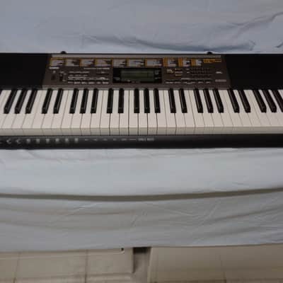 Casio LK-260 61-Key Lighted-Key Portable Keyboard 2010s - Black