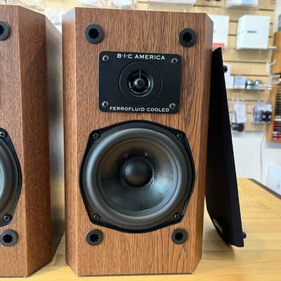BIC DV52si Bookshelf Speakers image 4
