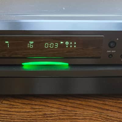 Onkyo DX-C390 6 CD Carousel Changer January 2024 - Black image 8