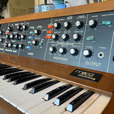 Moog Minimoog Model D Original ( 1979 - 1981 ) Serviced w case image 2