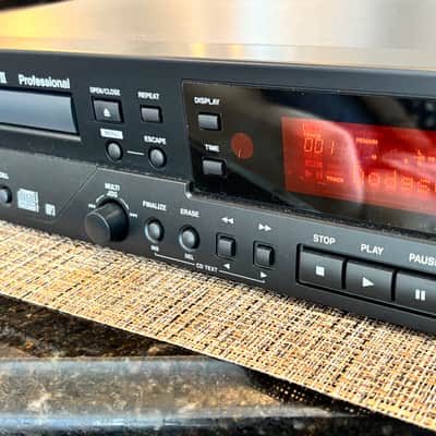 TASCAM CD-RW901MKII CD Recorder 2014 - Present - Black image 13