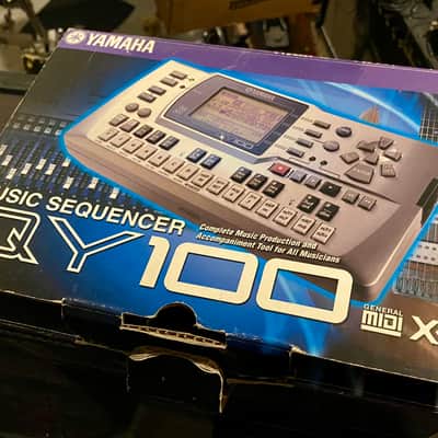 QY100 Sequencer 1996 - 2002 - Silver