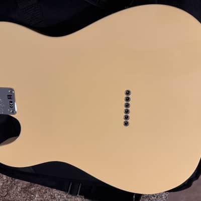 Fender American Performer Telecaster Hum with Maple Fretboard 2018 - Present - Vintage White image 3