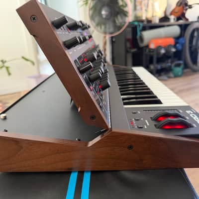 Sequential Pro 3 SE 37-Key 3-Voice Monophonic / Paraphonic Synthesizer 2020 - Present - Black with Wood Sides image 8