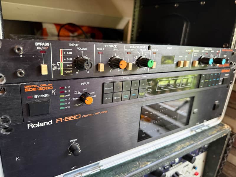 Roland  SDE 3000 delay image 1