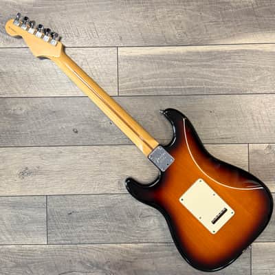 Fender American Standard Stratocaster with Rosewood Fretboard 1998 - 2000 - 3-Color Sunburst image 6