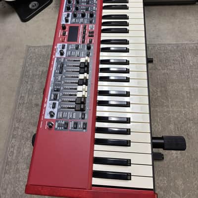 Nord Electro 6D 61 Semi Weighted waterfall keys image 6