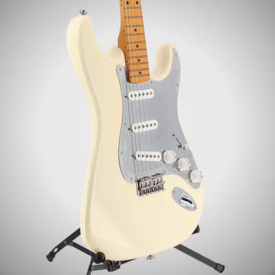 Fender Certified Pre-Owned Nile Rodgers Hitmaker Stratocaster, Maple Fingerboard, Olympic White (S4) (00686) image 4