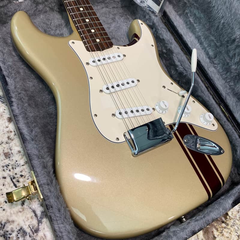 Video! Fender John Mayer Signature Stratocaster - Shoreline Gold w/ Maroon Racing Stripe