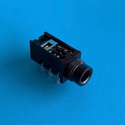 YAMAHA DTX430K Electronic Drum Replacement Part: TRS 1/4" Headphone Jack Socket image 1