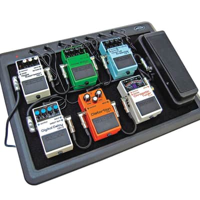 SKB 1SKB-PS-8 8-Port 9VDC Powered Pedalboard w/ Bag