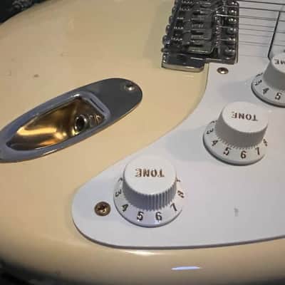 Fender Squier Stratocaster 1984 - Japan image 2