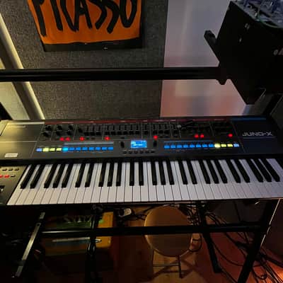 Roland Juno-X 61-Key Programmable Polyphonic Synthesizer 2022 - Present - Black