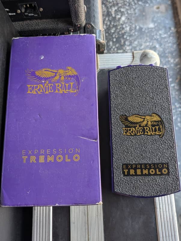 Ernie Ball Expression tremolo pedal