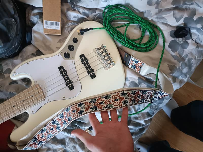 Fender Squier Affinity Series Jazz Bass V 2023 - White image 1