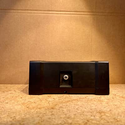 AKG CU700 - 2-Bay Rackmount Charging Unit for DMS Transmitters image 3