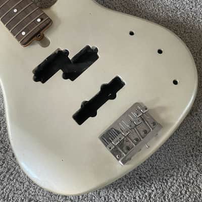 J&D 4 String Bass Project in White, Basswood Body, Maple Neck, Rosewood Fingerboard image 10