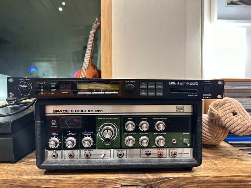 Yamaha SPX990 Professional Multi-Effect Processor 1990s - Black image 1