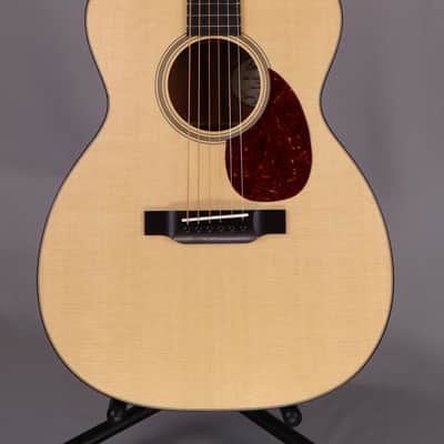 Bourgeois PSCB-OM-S (Satin Finish) OM Country Boy/PS-S (Professional Series) Solid Sitka Spruce Top, Solid Mahogany back and sides. 2025 image 6