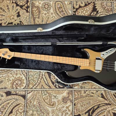 Fender American Deluxe Jazz Bass - 2005 - Montego Black w/ OHSC image 18