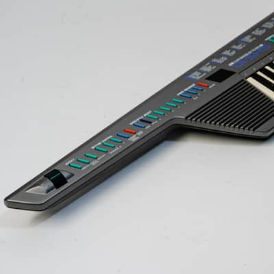 Yamaha SHS-10 - 32-Key Beginner Keytar - Keyboard Synthesizer with Gigbag image 5