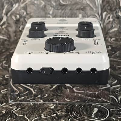 JOYO MOMIX PRO USB Audio Interface with Stereo XLR +48V Phantom Power Mixer for Live Streaming, Recording and Podcasting image 6