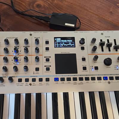 Roland Gaia 2 37-Key 22-Voice Synthesizer 2023 - Present - Silver image 2