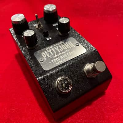 Pettyjohn Electronics Foundry Series Fuze Fuzz | Reverb