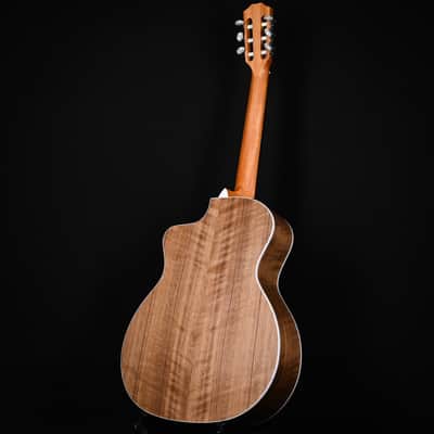 Immagine Taylor 214ce-N Nylon-string Acoustic/ Electric Guitar - Natural 2026 (2202166525) - 11