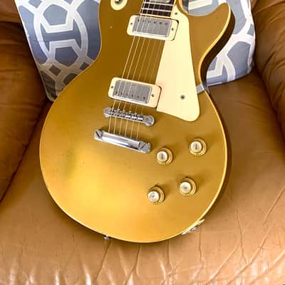 Vintage 1971 Gibson Les Paul Deluxe Goldtop - Rare Dark Back - Embossed Gibson Pickup Covers - Wonderful Condition With No Breaks Or Repairs - Vintage Patent Pending Gold Grover Tuners Installed - 9.4 LBS - Original Purple Lined Case image 10