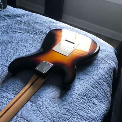 Immagine Fender Stratocaster Standard 2006 - Sunburst - 9