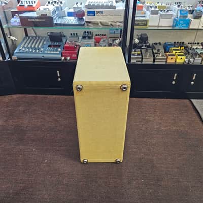 Fender Deluxe Extention Cabinet 1x12 image 5
