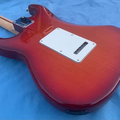 Fender Deluxe Stratocaster HSS Plus Top with iOS Connectivity 2014 - 2016 - Tobacco Sunburst image 4
