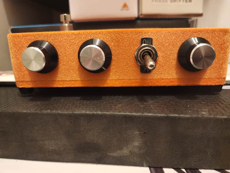 Warm Audio Foxy Tone Box 2020 - Orange