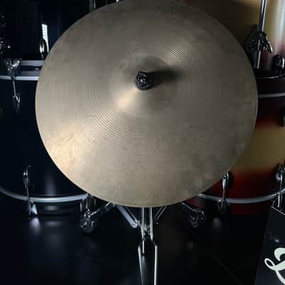 Vintage 70's Zildjian 18" A Crash 1592g. (Bag 3) image 2