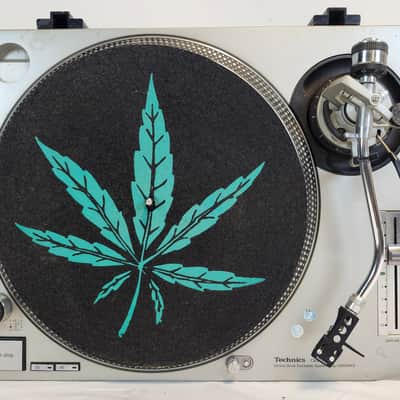 Vintage Technics SL-1200MK2-M Turn Table, 1981, w/GenzBenz Road Case image 4