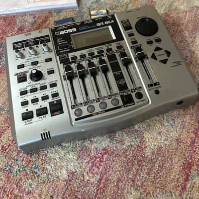 BOSS BR 864 -  in Excellent Condition with PSU, 2 Flash Cards & Manual image 2