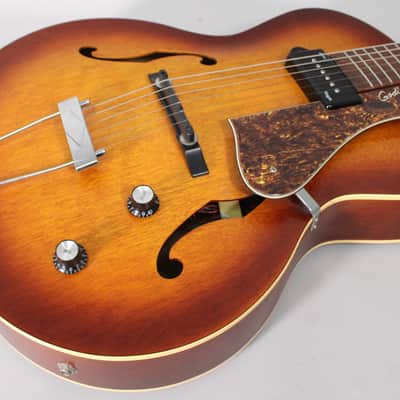 Godin 5th Avenue Kingpin Cognac Burst image 6