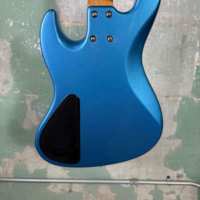 Sadowsky MetroExpress Hybrid P/J Bass with Roasted Maple Fretboard 2023 - Present - Ocean Blue Metallic High Polish image 11