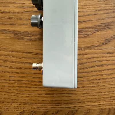 JHS 424 Gain Stage 2025 - Present - Grey image 3