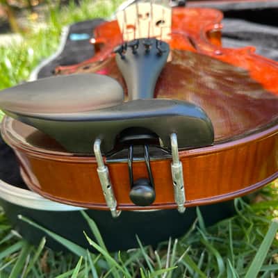 Conn-Selmer 4/4 violin - Traditional gloss finish image 8
