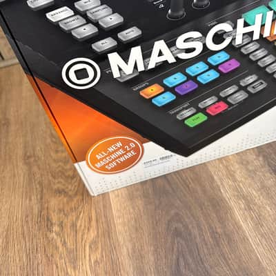 Native Instruments Maschine Studio 2010s - Black image 2